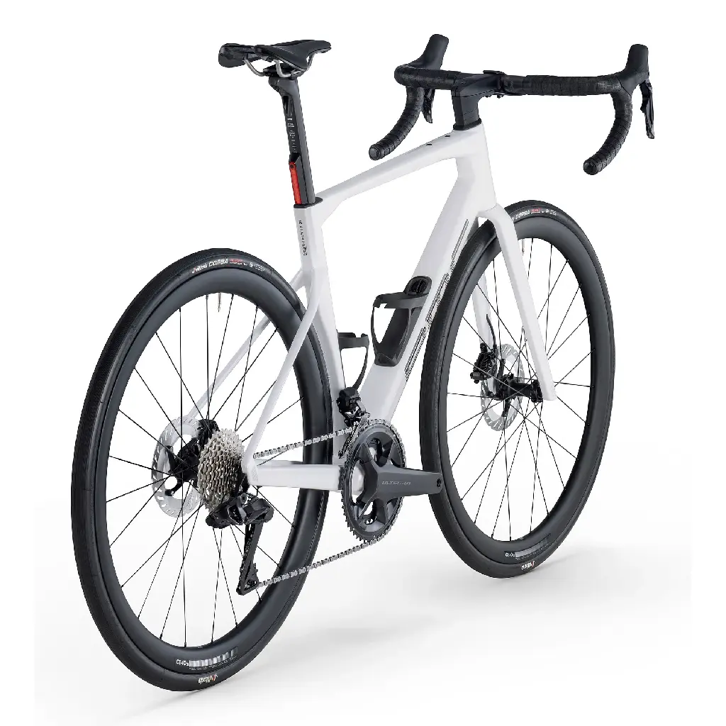 roadmachine-01-four-metallic-white-3-1872756.webp